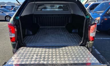 Rexton Sports Khan