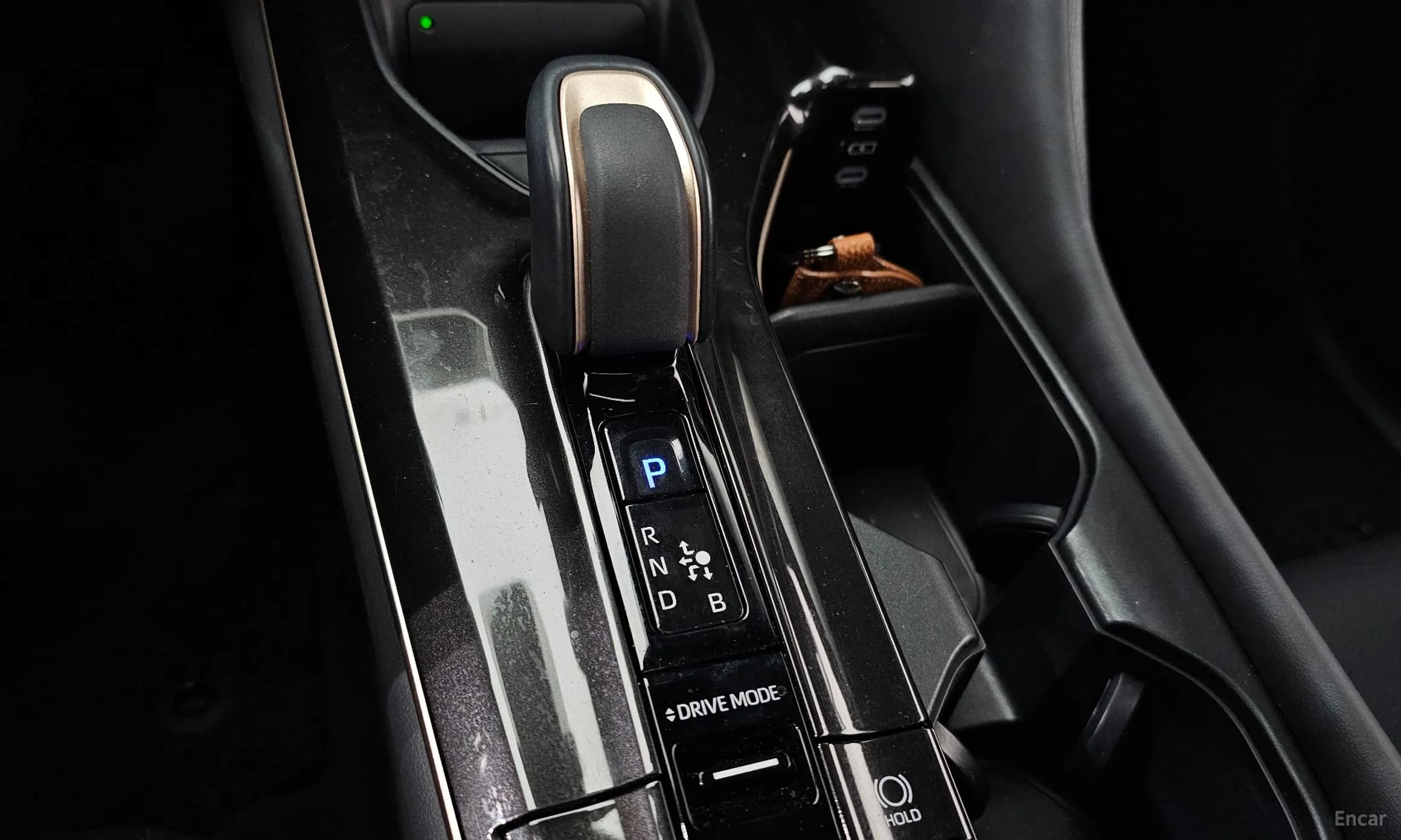 Crown crossover
