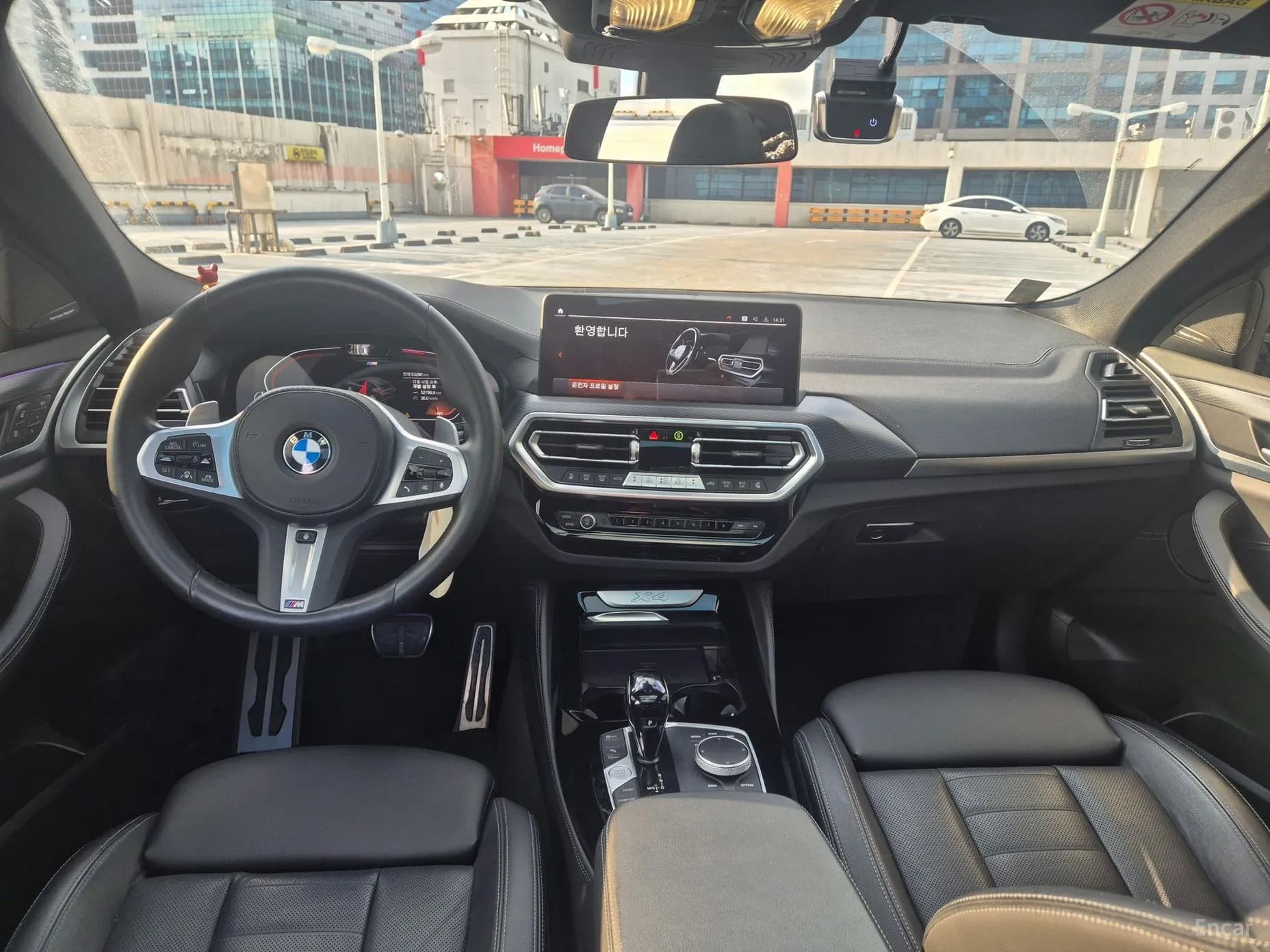 X4 (G02)