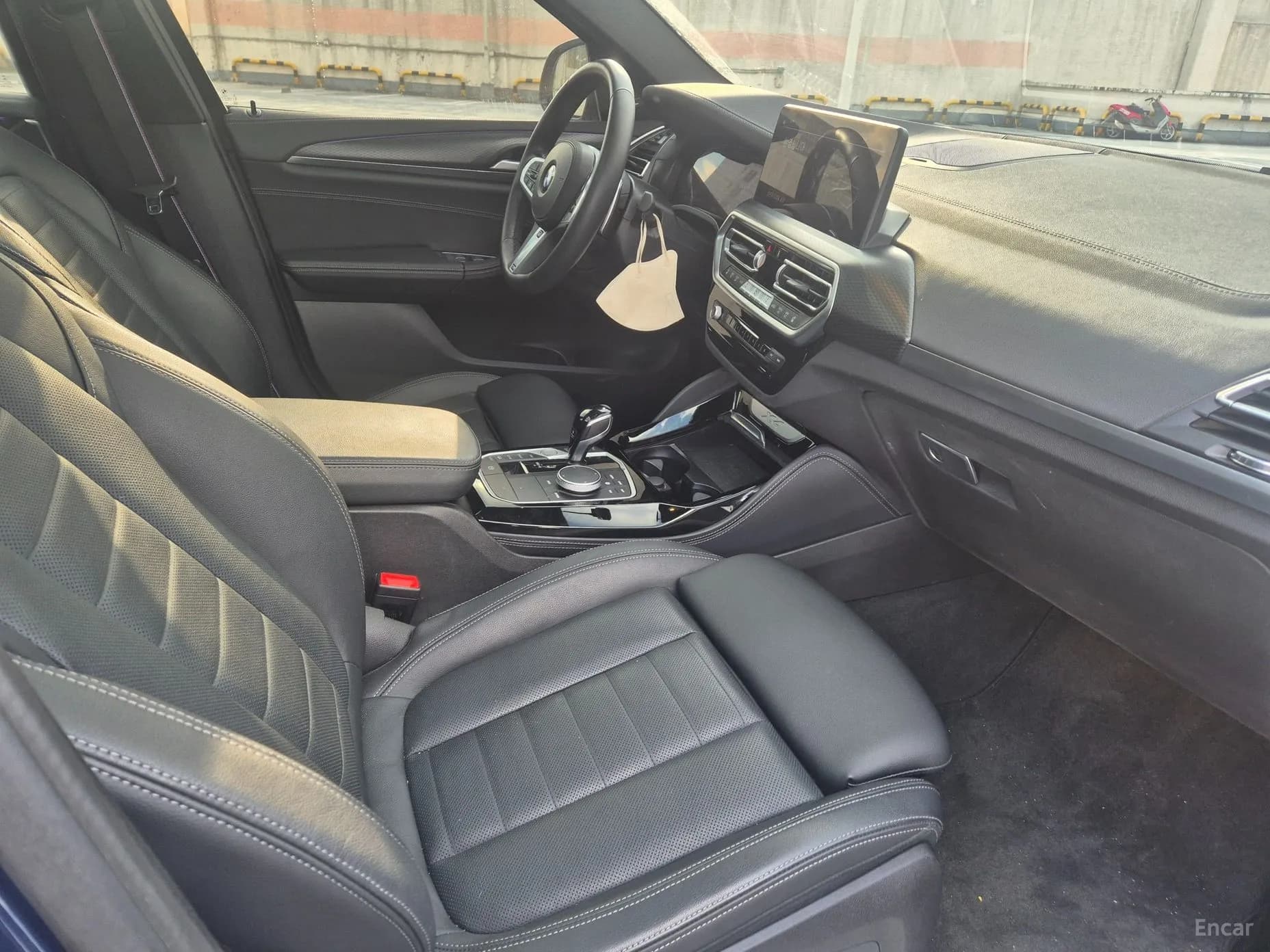X4 (G02)