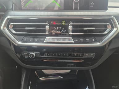 X4 (G02)