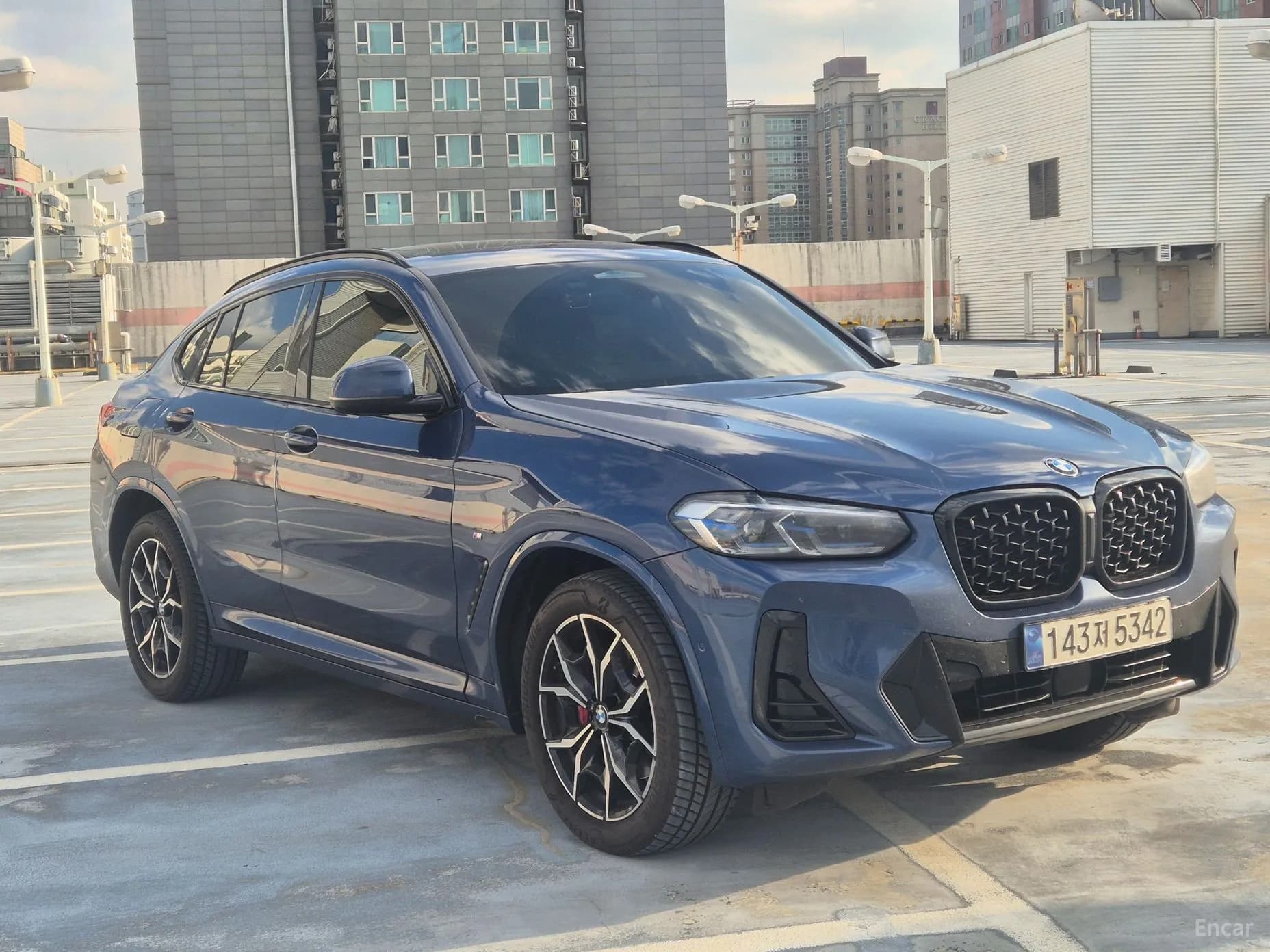 X4 (G02)