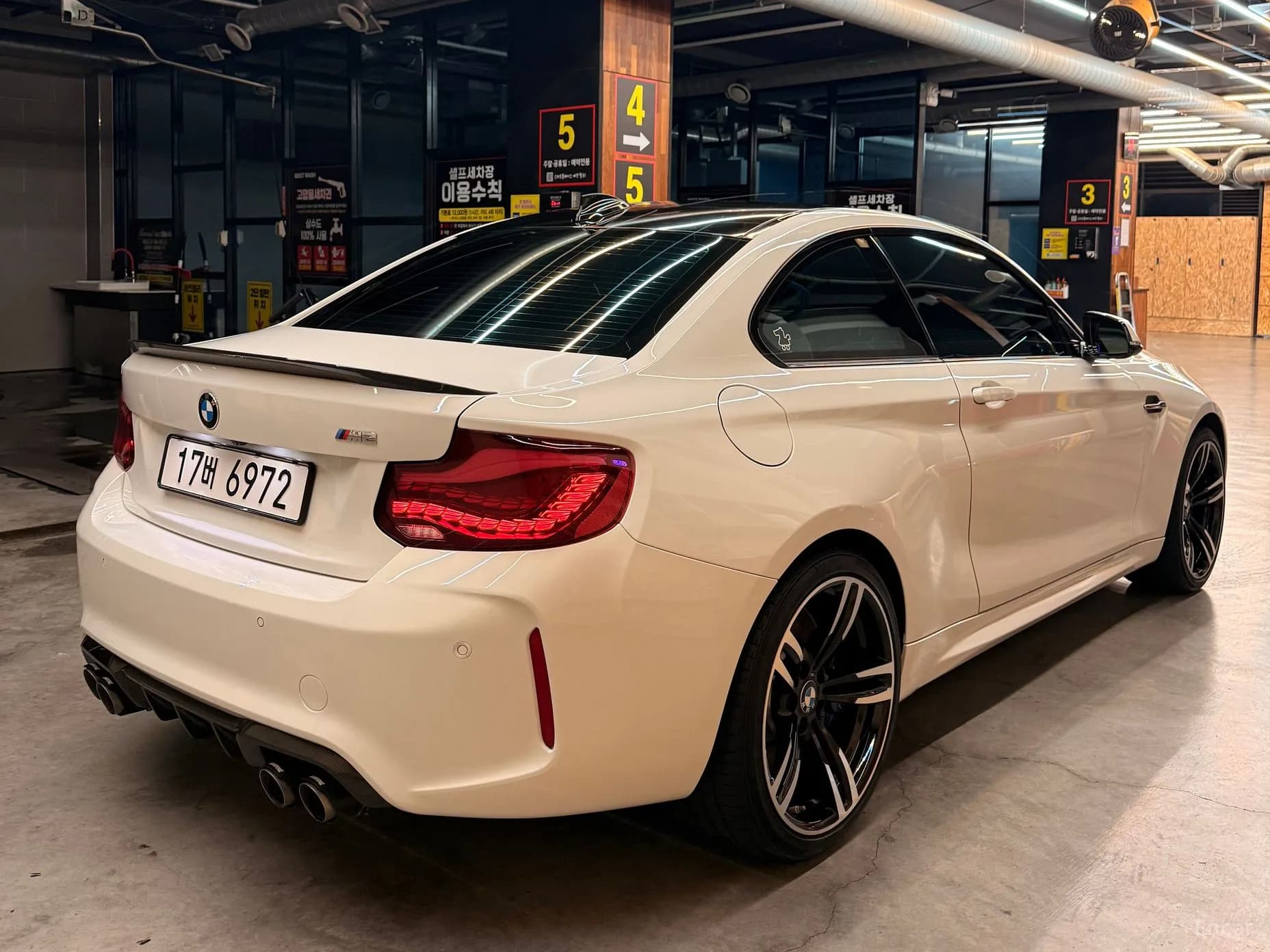 M2 (F87)