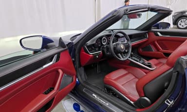911 (992)