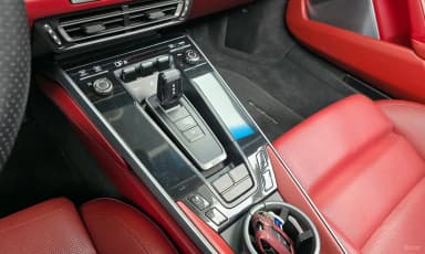 911 (992)