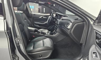 QX30