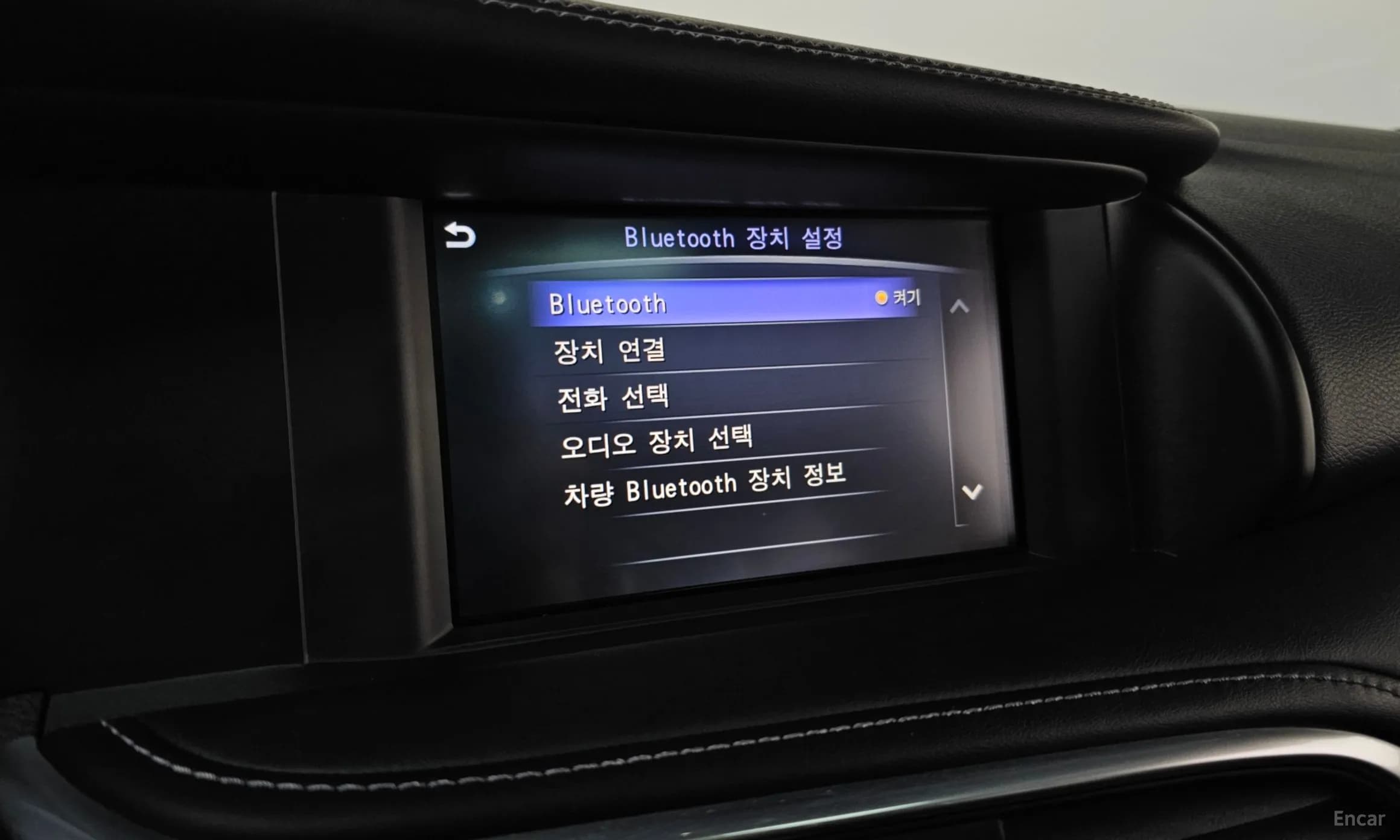QX30