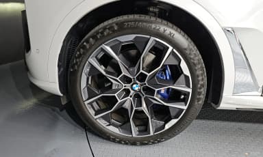 X7 (G07)