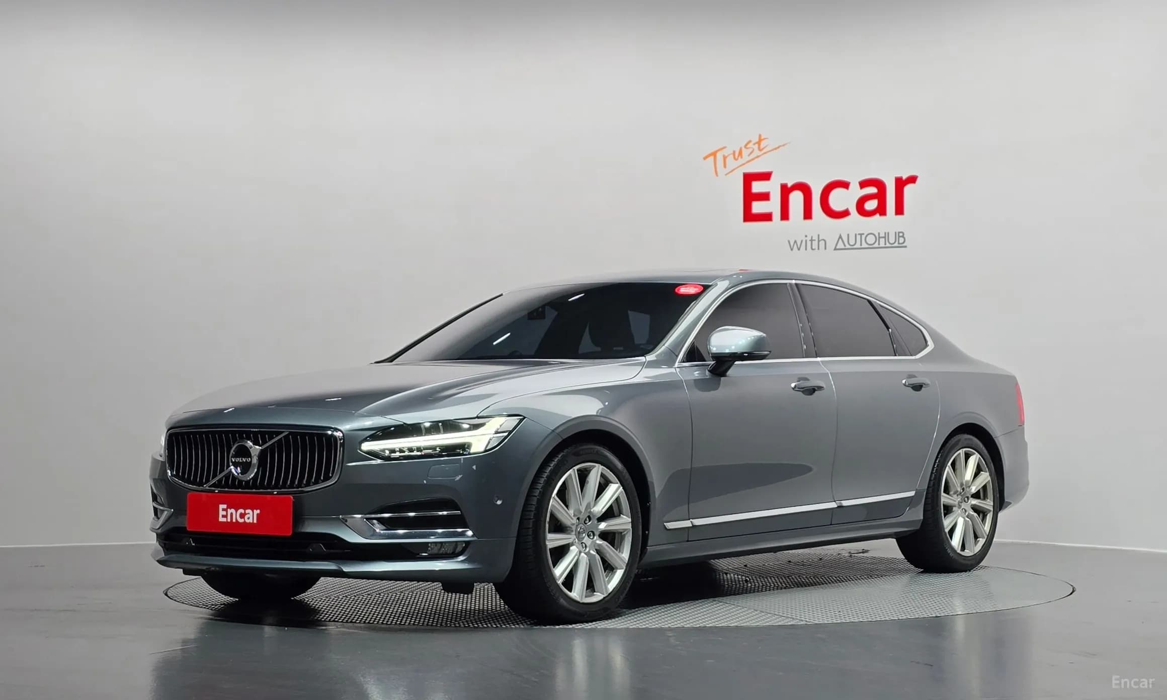 S90
