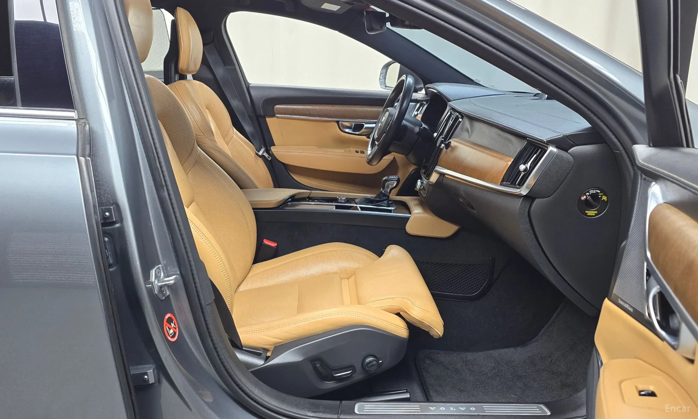 S90