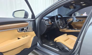 S90