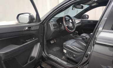 Rexton Sports Khan