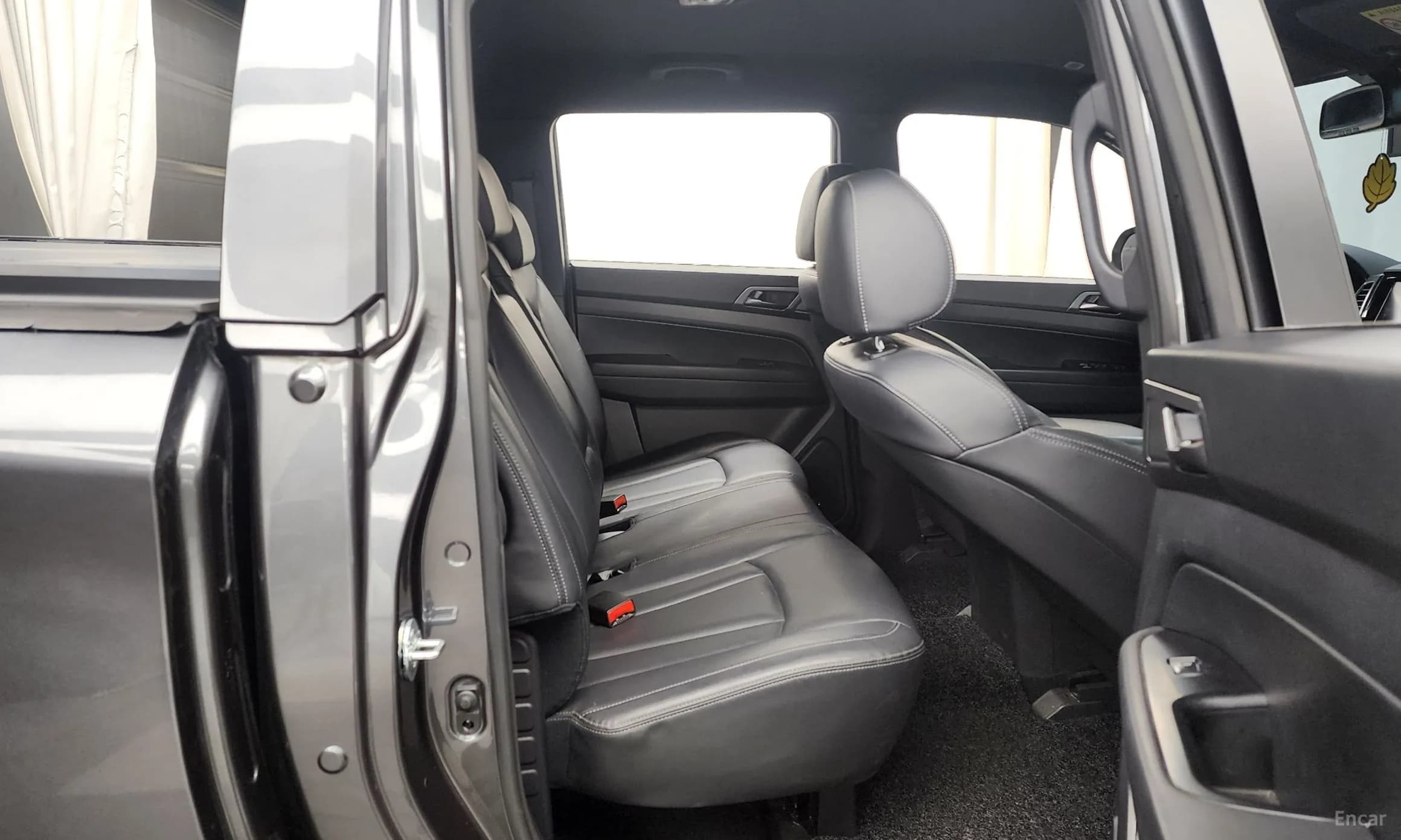 Rexton Sports Khan