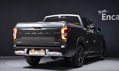 Rexton Sports Khan