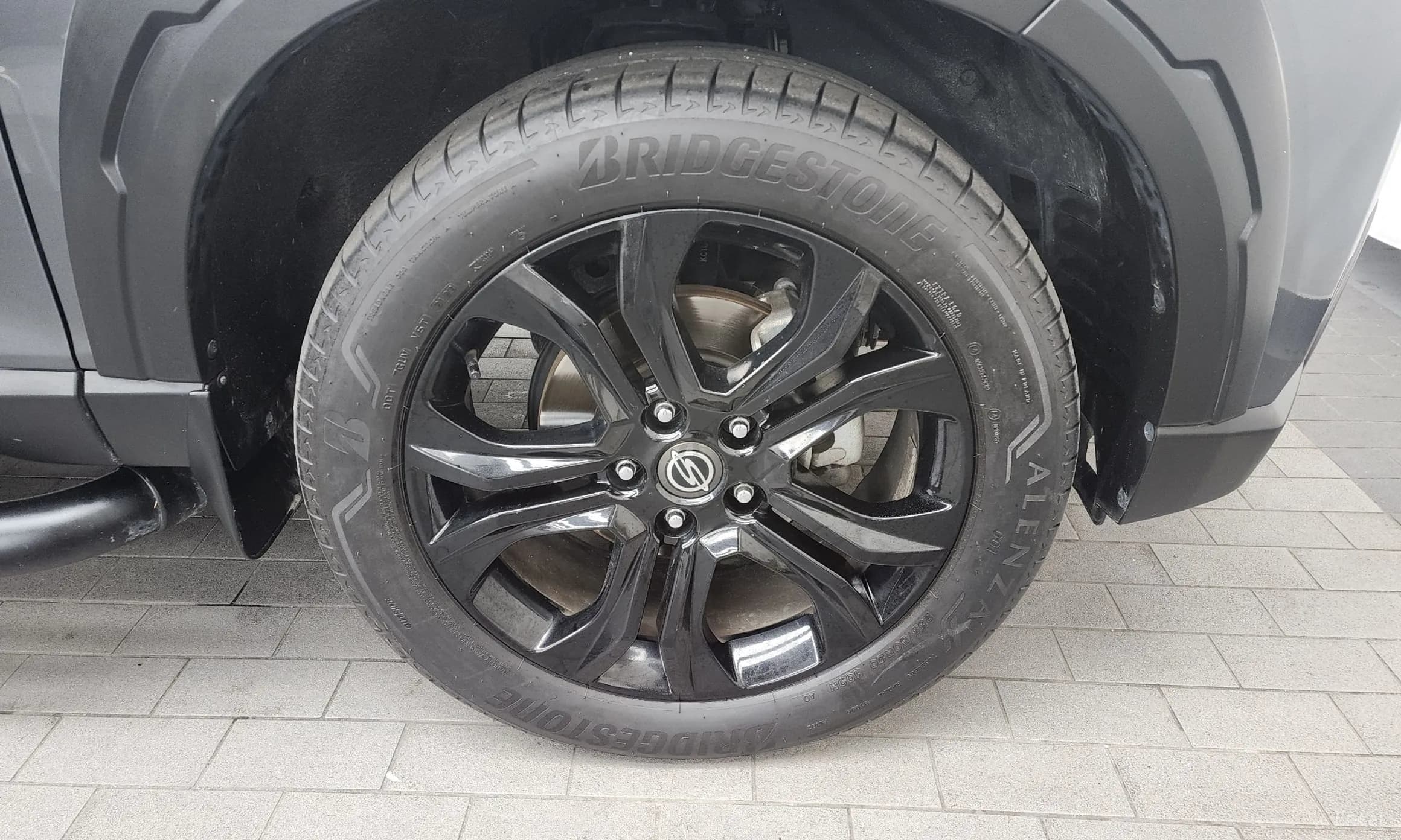 Rexton Sports Khan