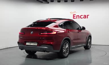 X4 (G02)