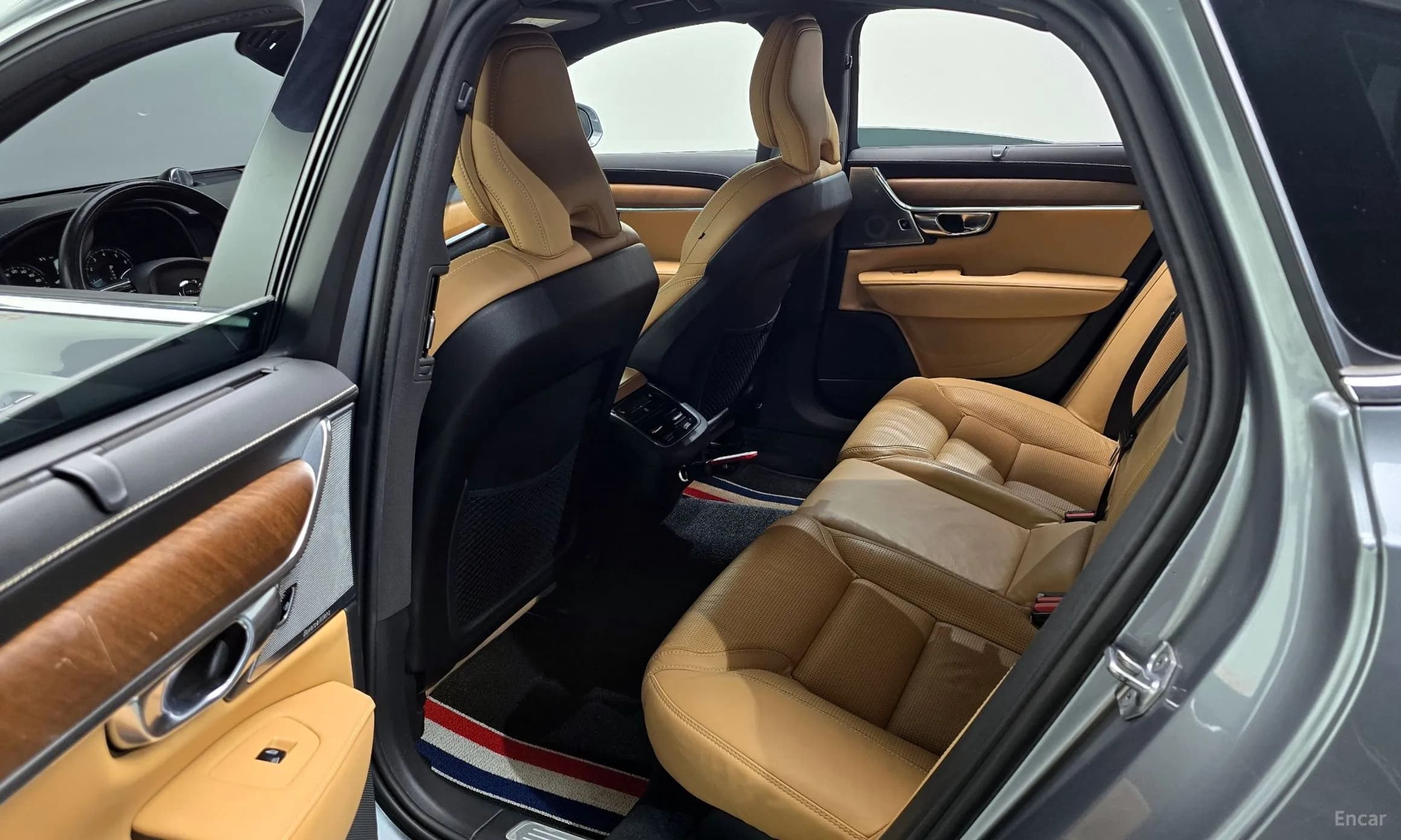 S90