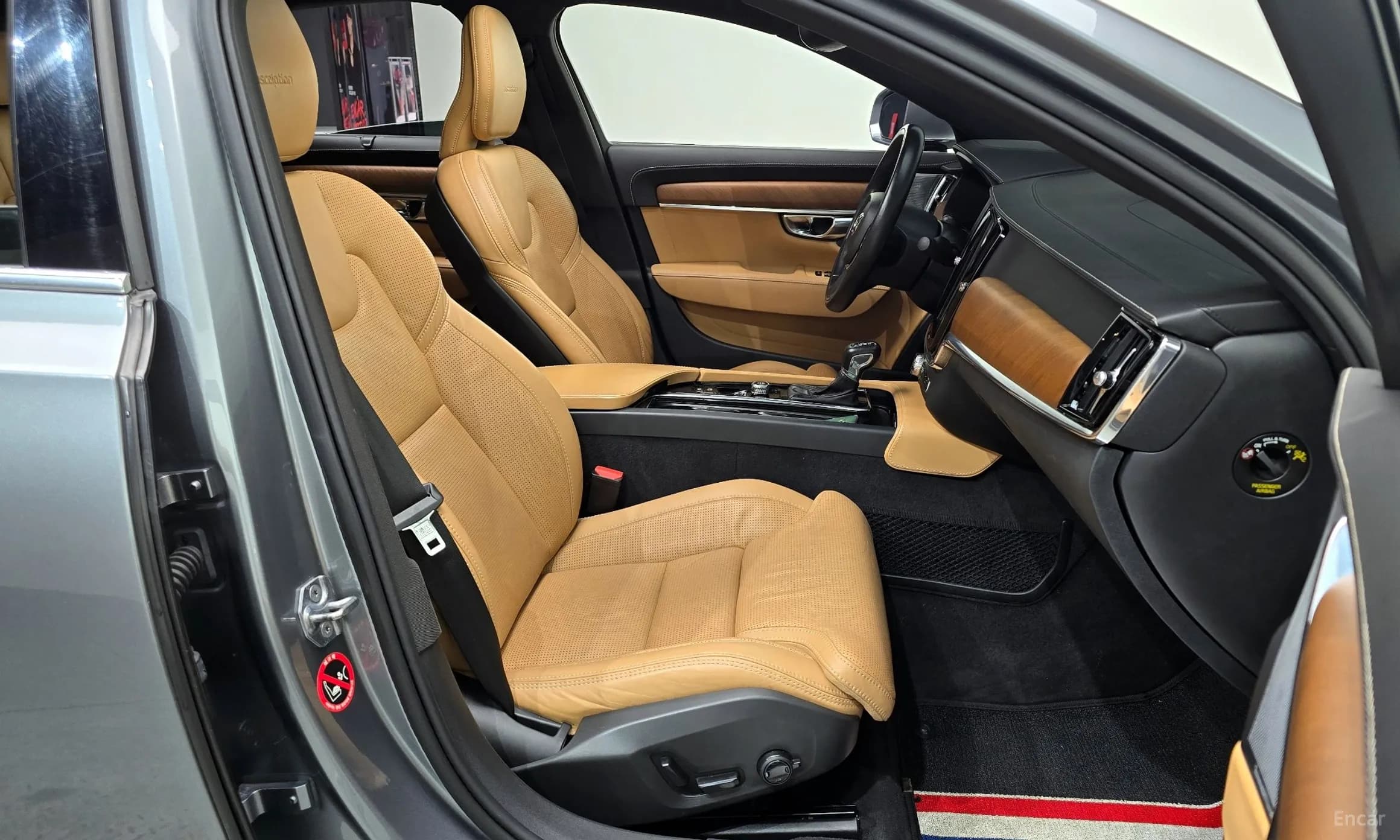 S90