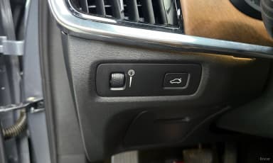 S90