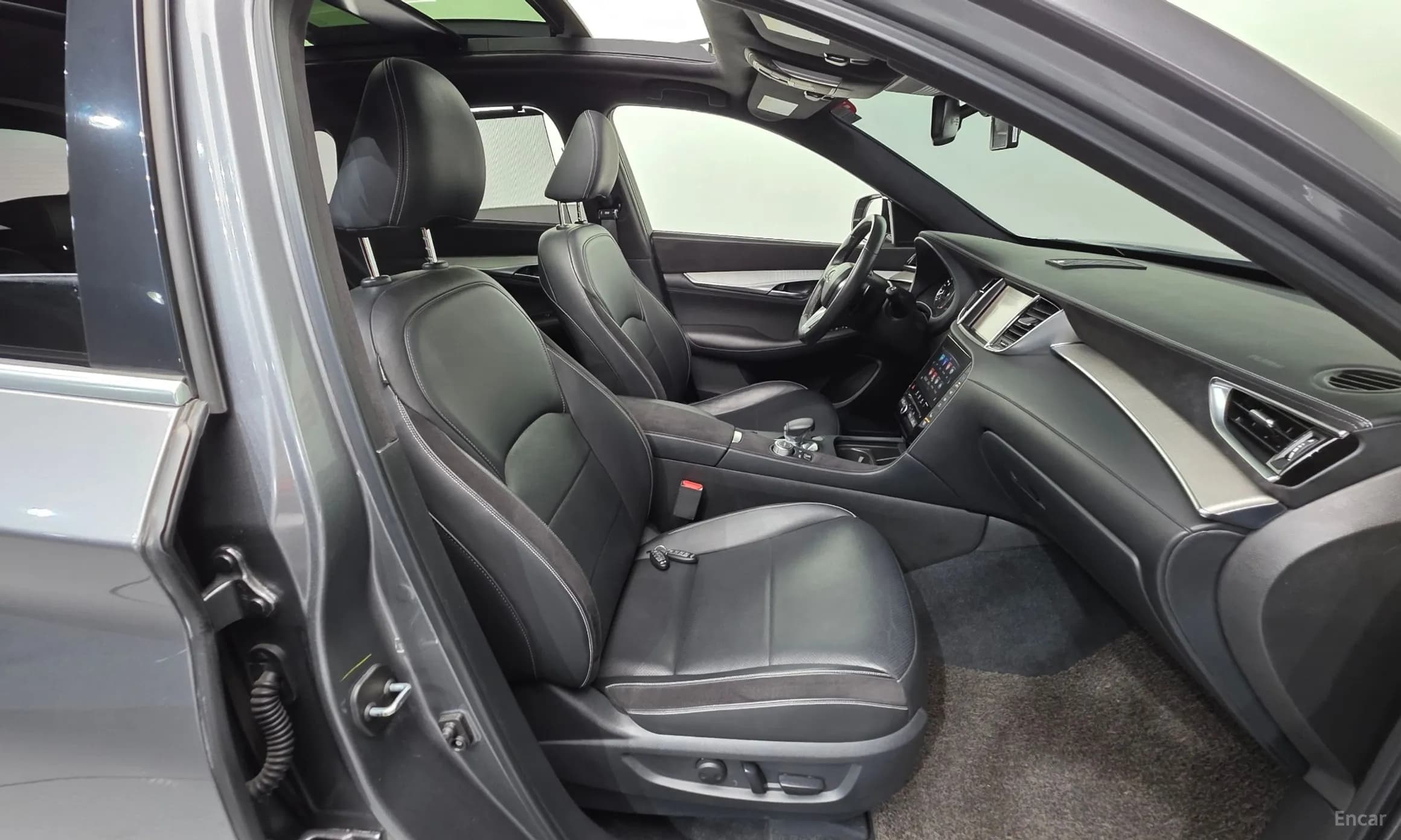 QX50 (P71A)