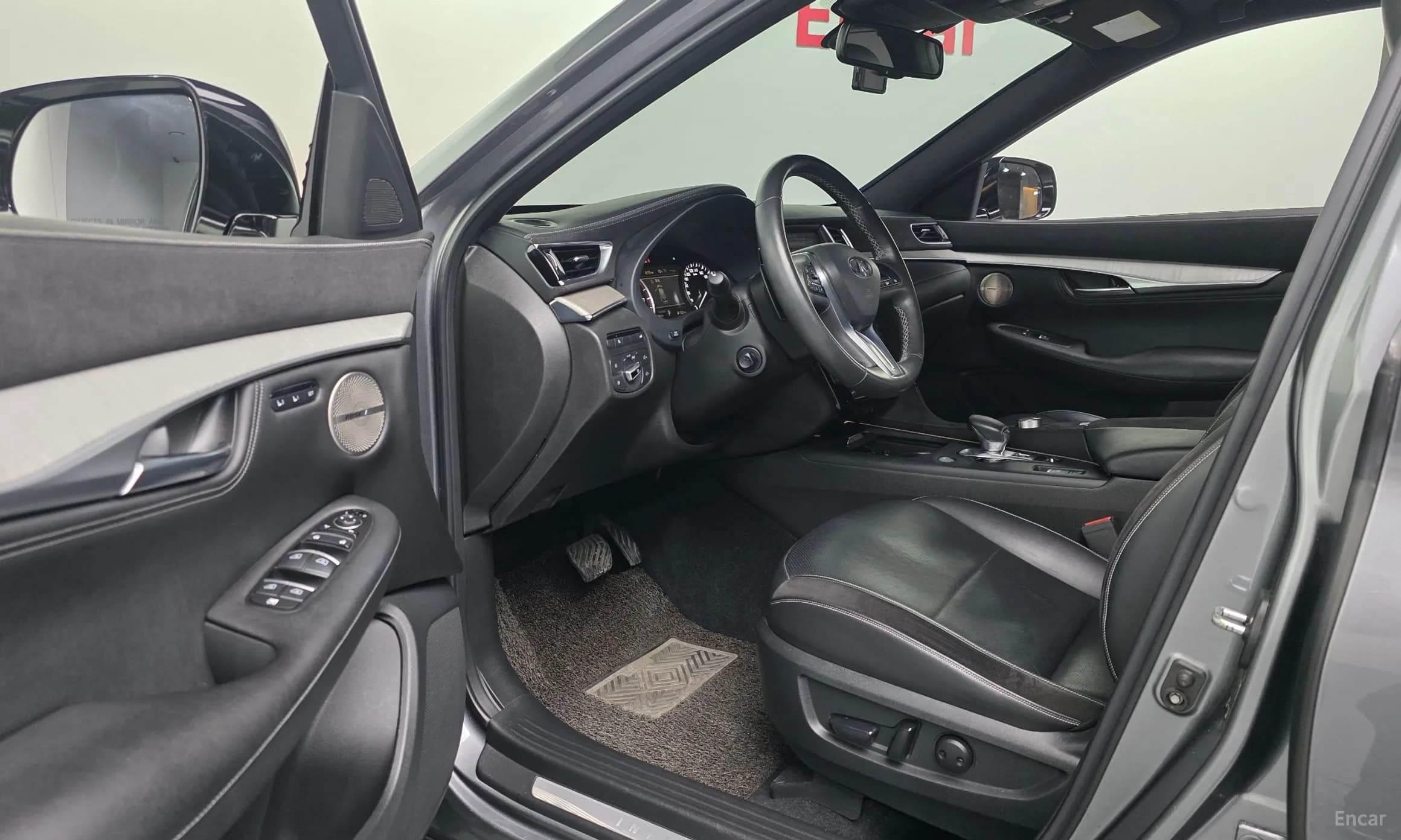 QX50 (P71A)