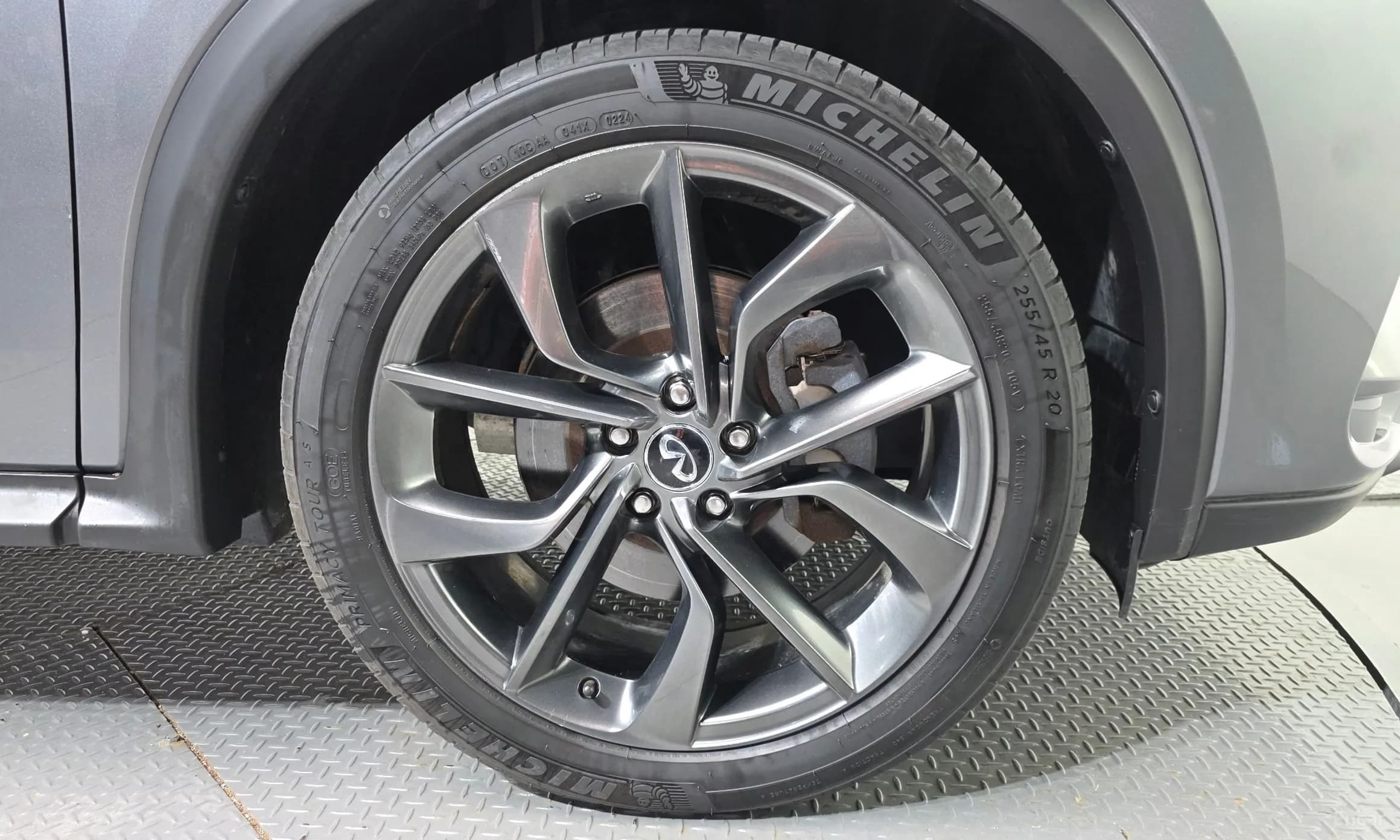 QX50 (P71A)