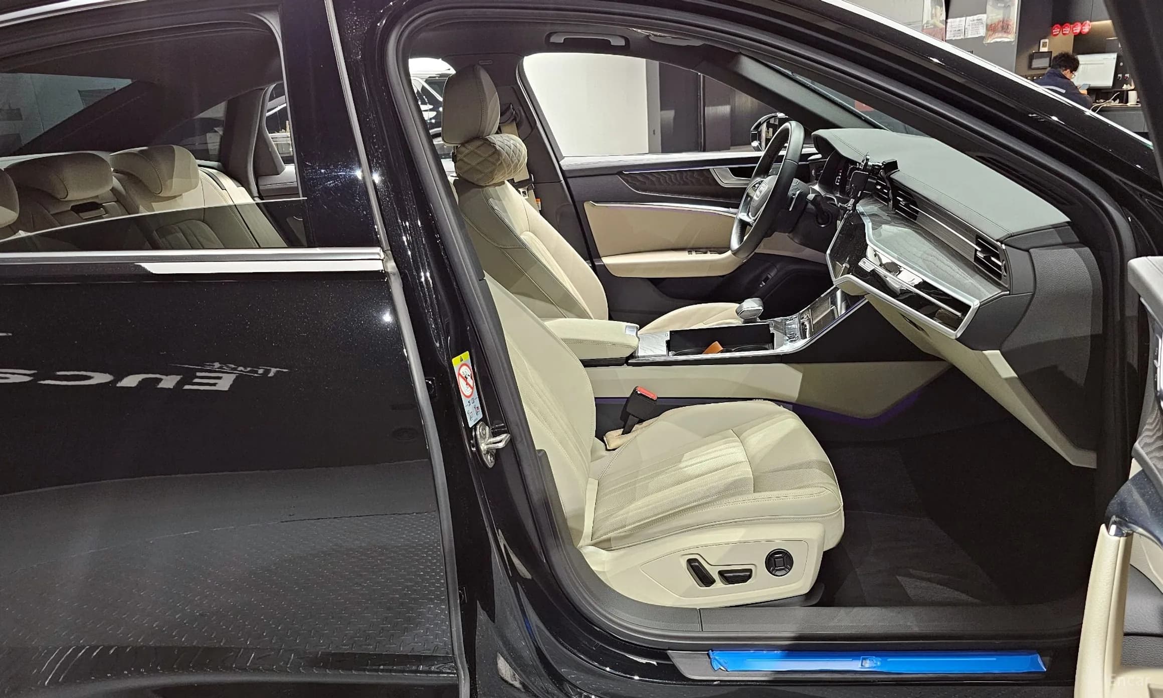 A6 (C8)