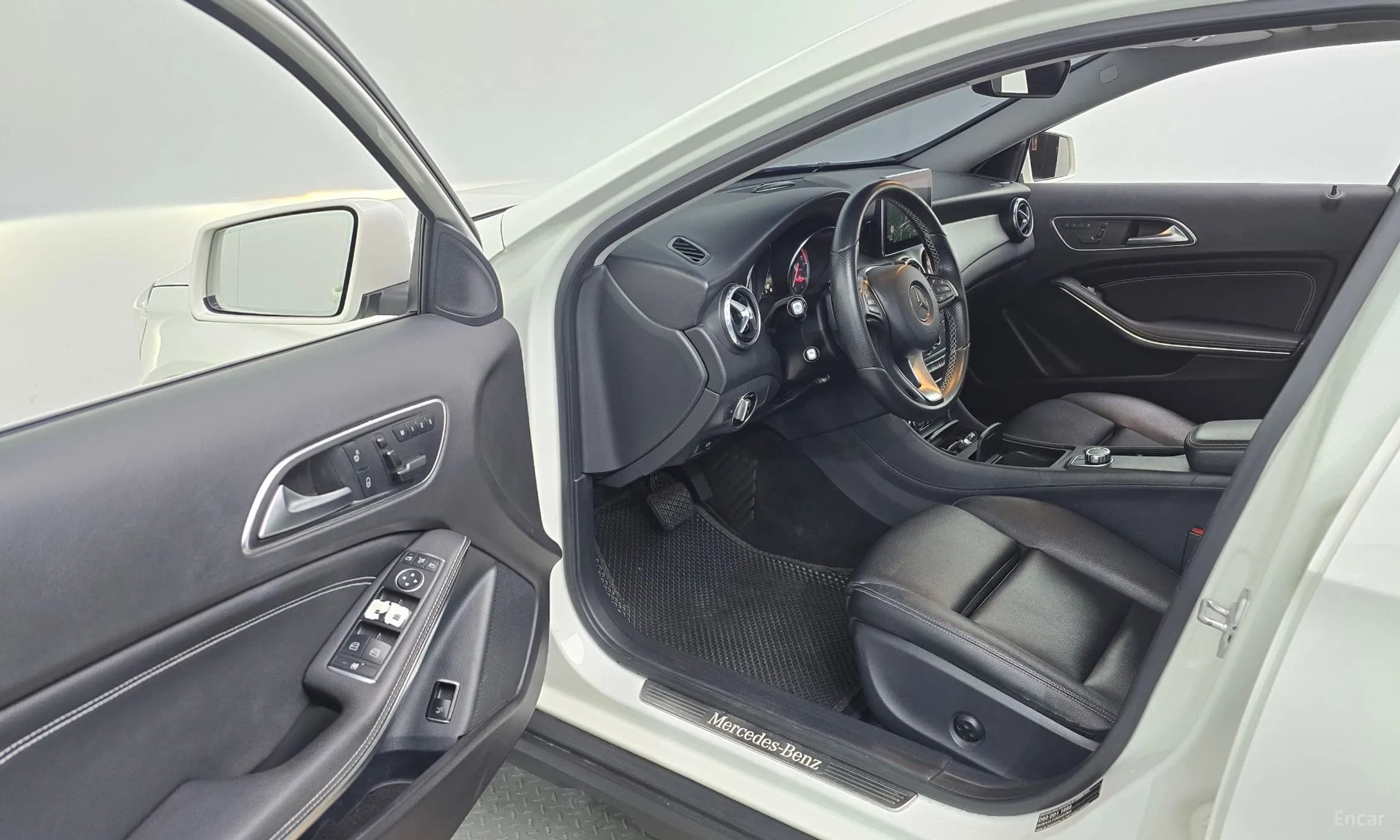 GLA-Class X156