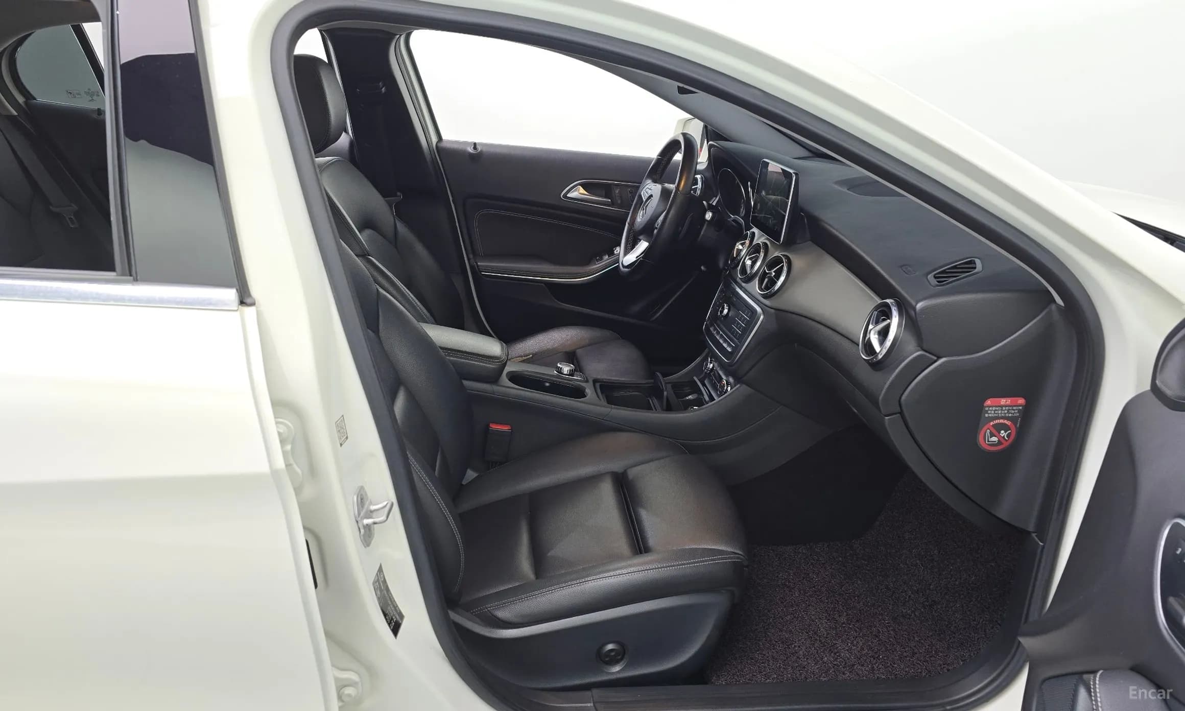 GLA-Class X156