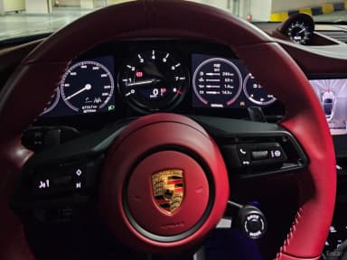 911 (992)