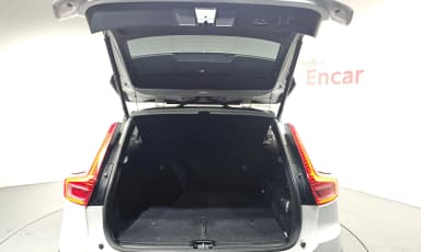 XC40