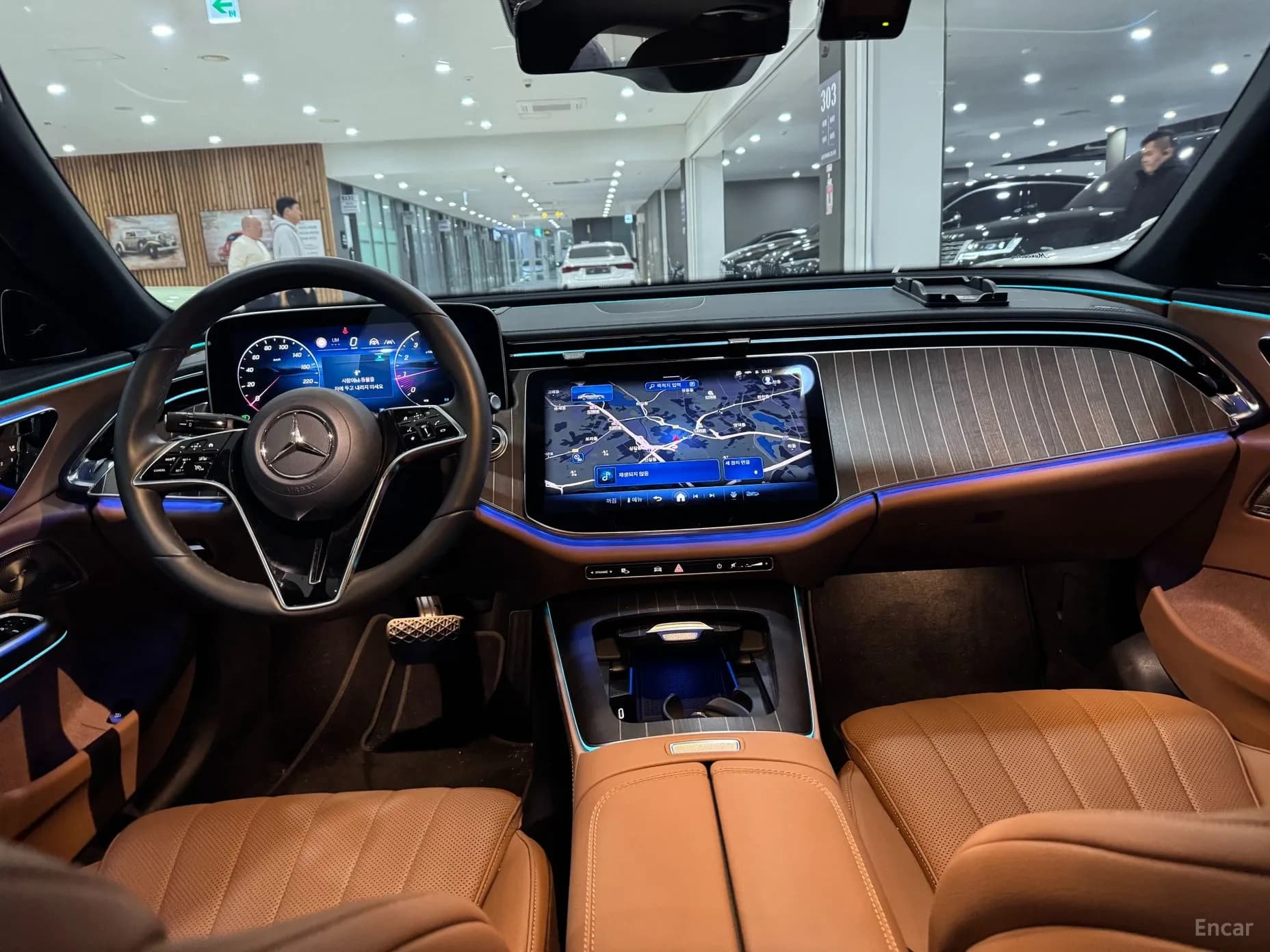 E-Class W214