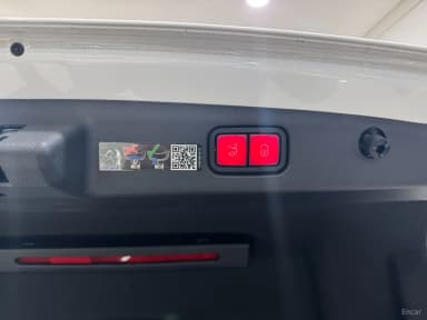 E-Class W214