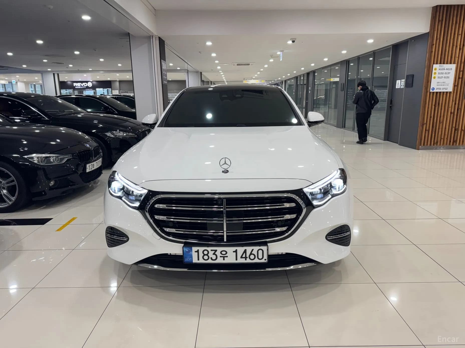 E-Class W214