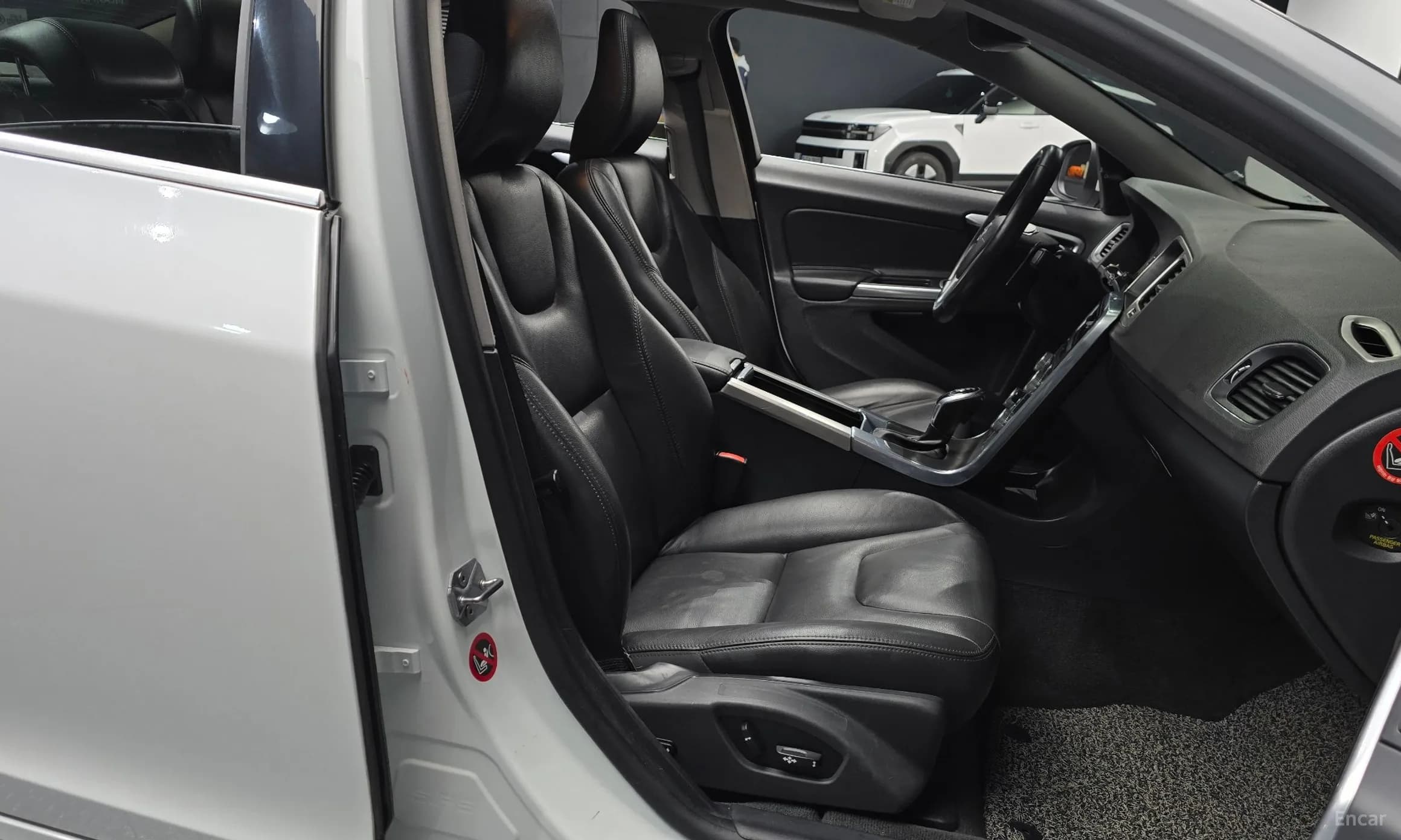 S60