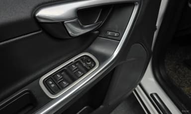 S60