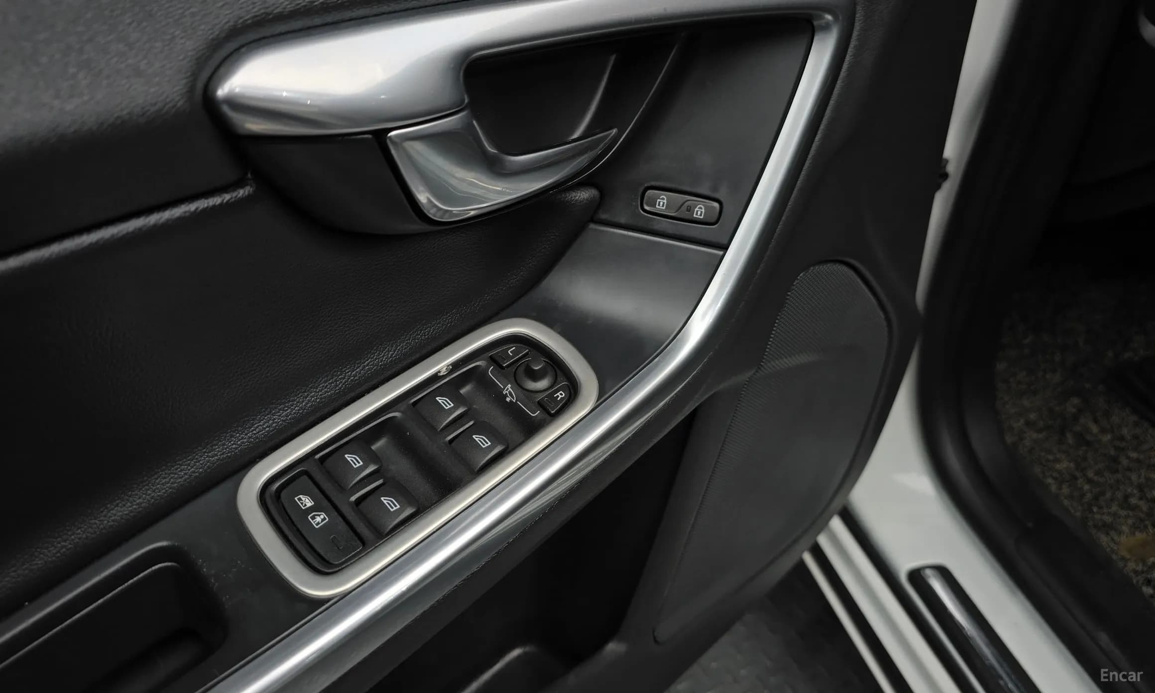 S60
