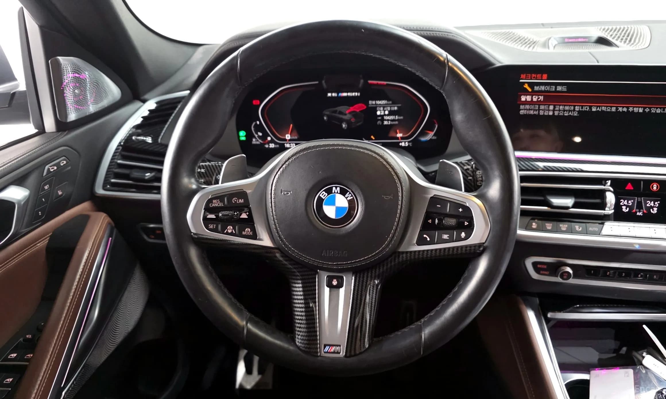 X6 (G06)