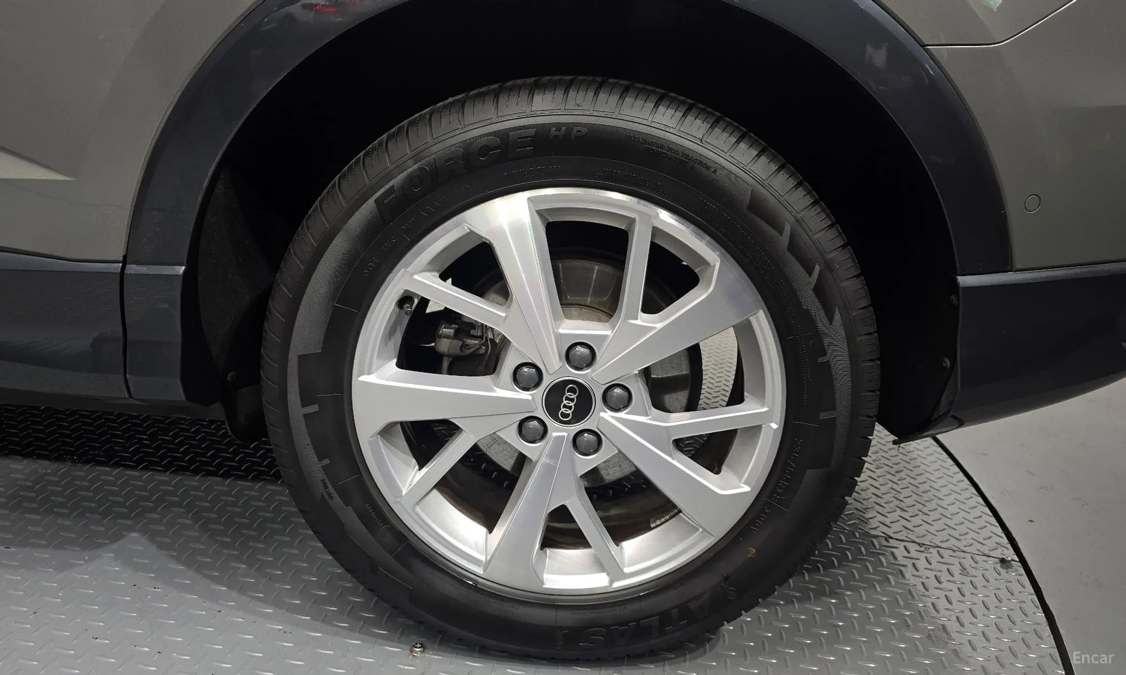 Q3 (F3)