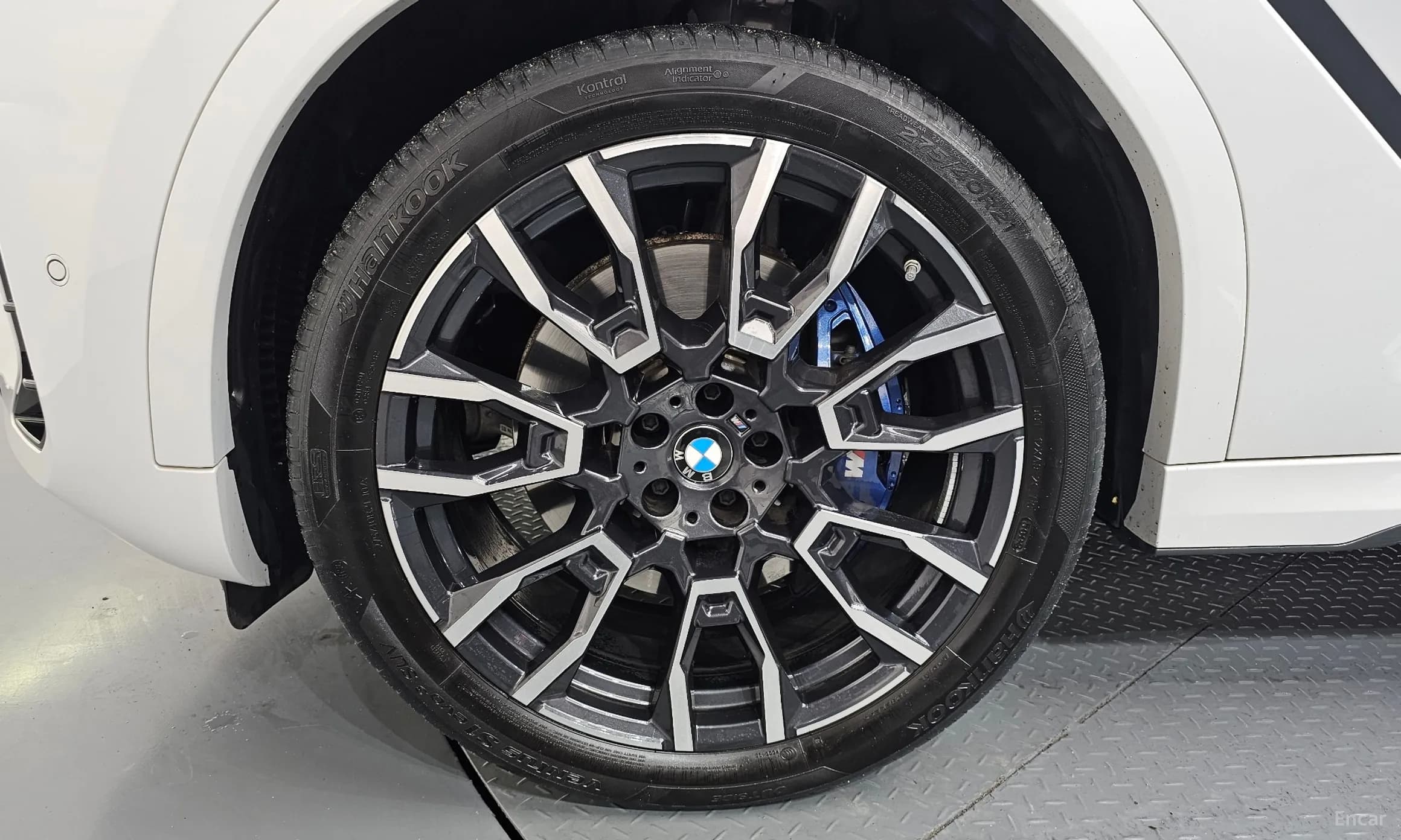 X6 (G06)