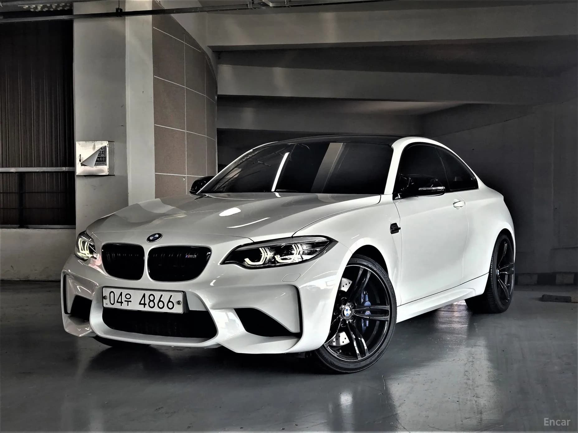 M2 (F87)
