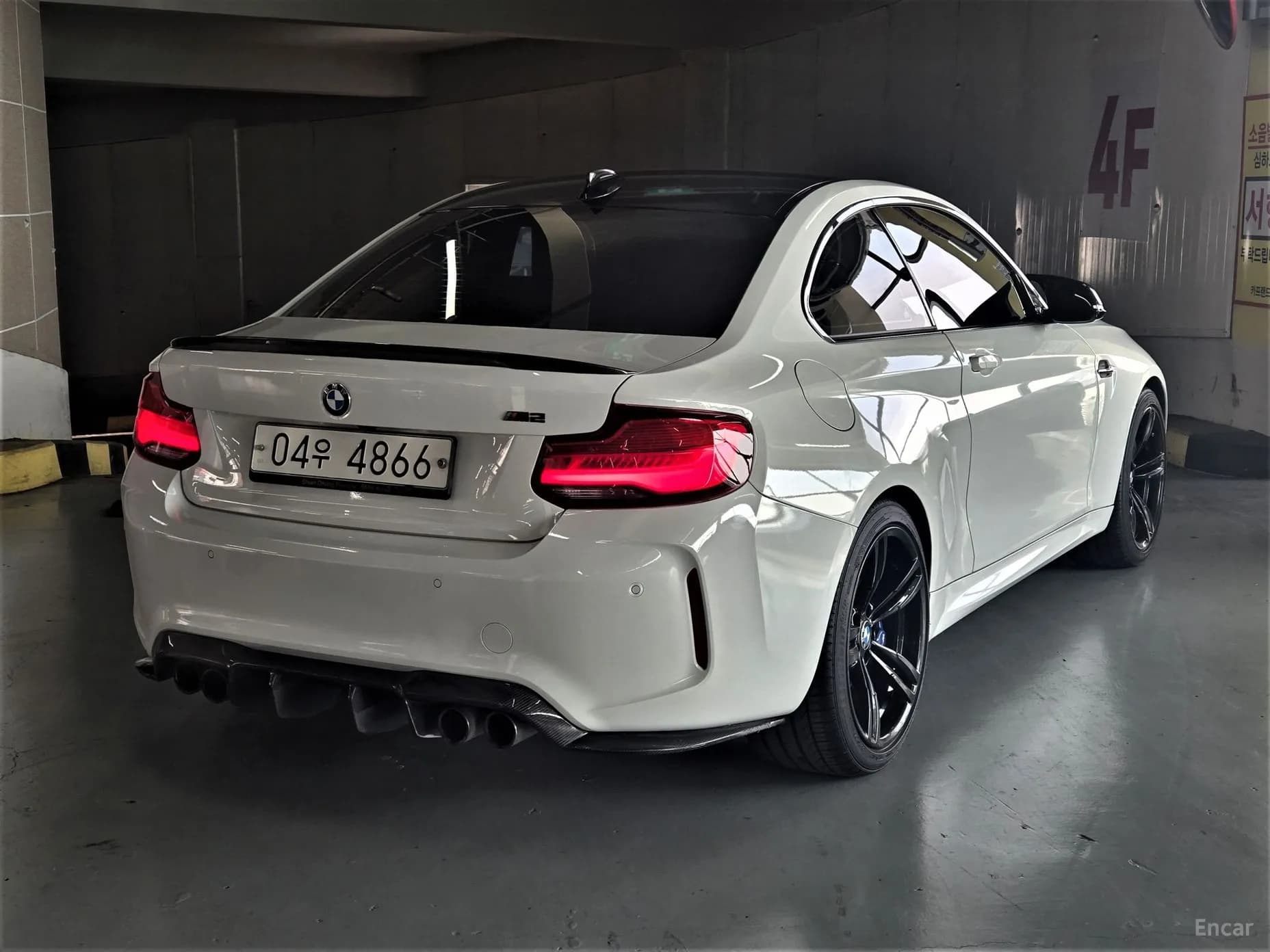 M2 (F87)