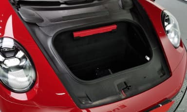 911 (992)