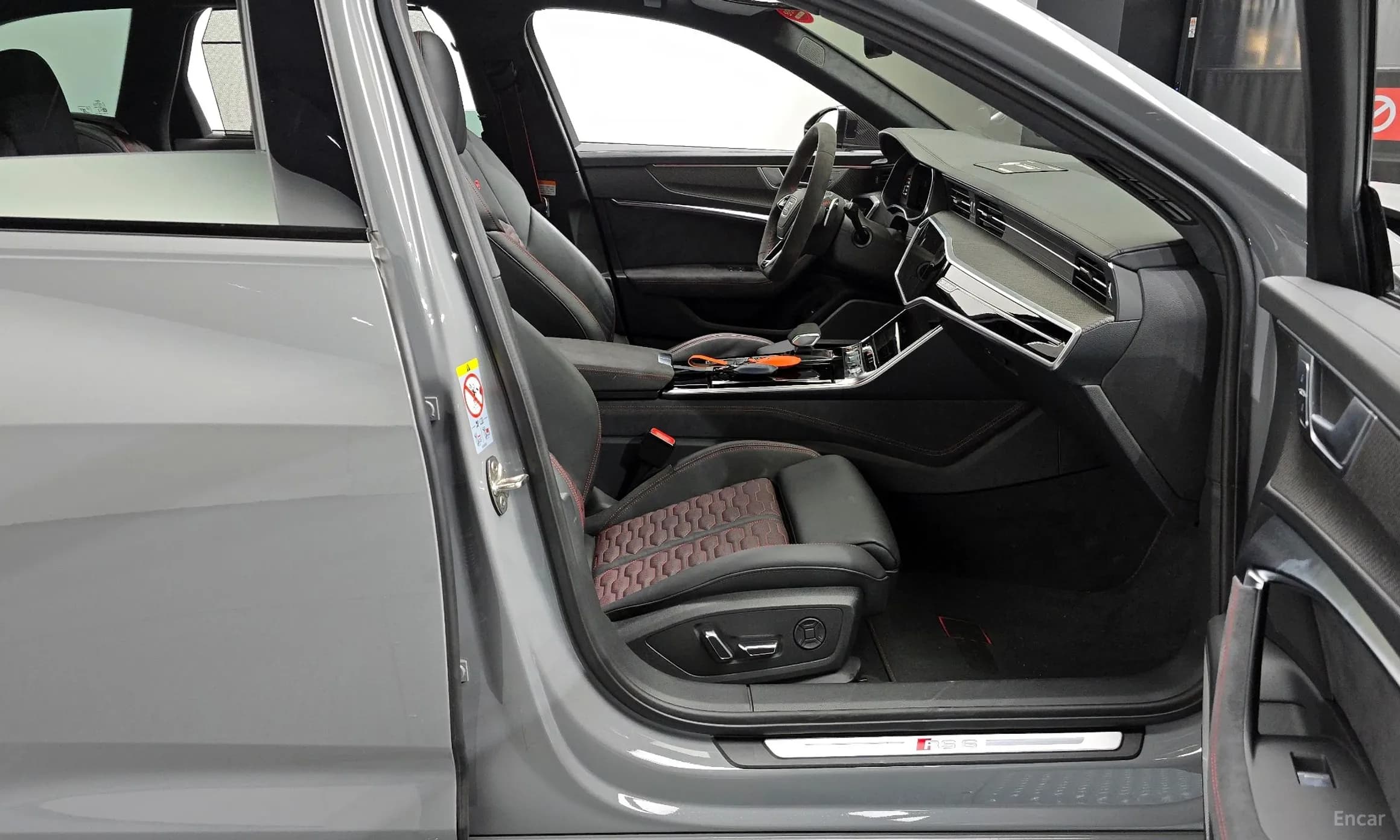 RS6 (C8)