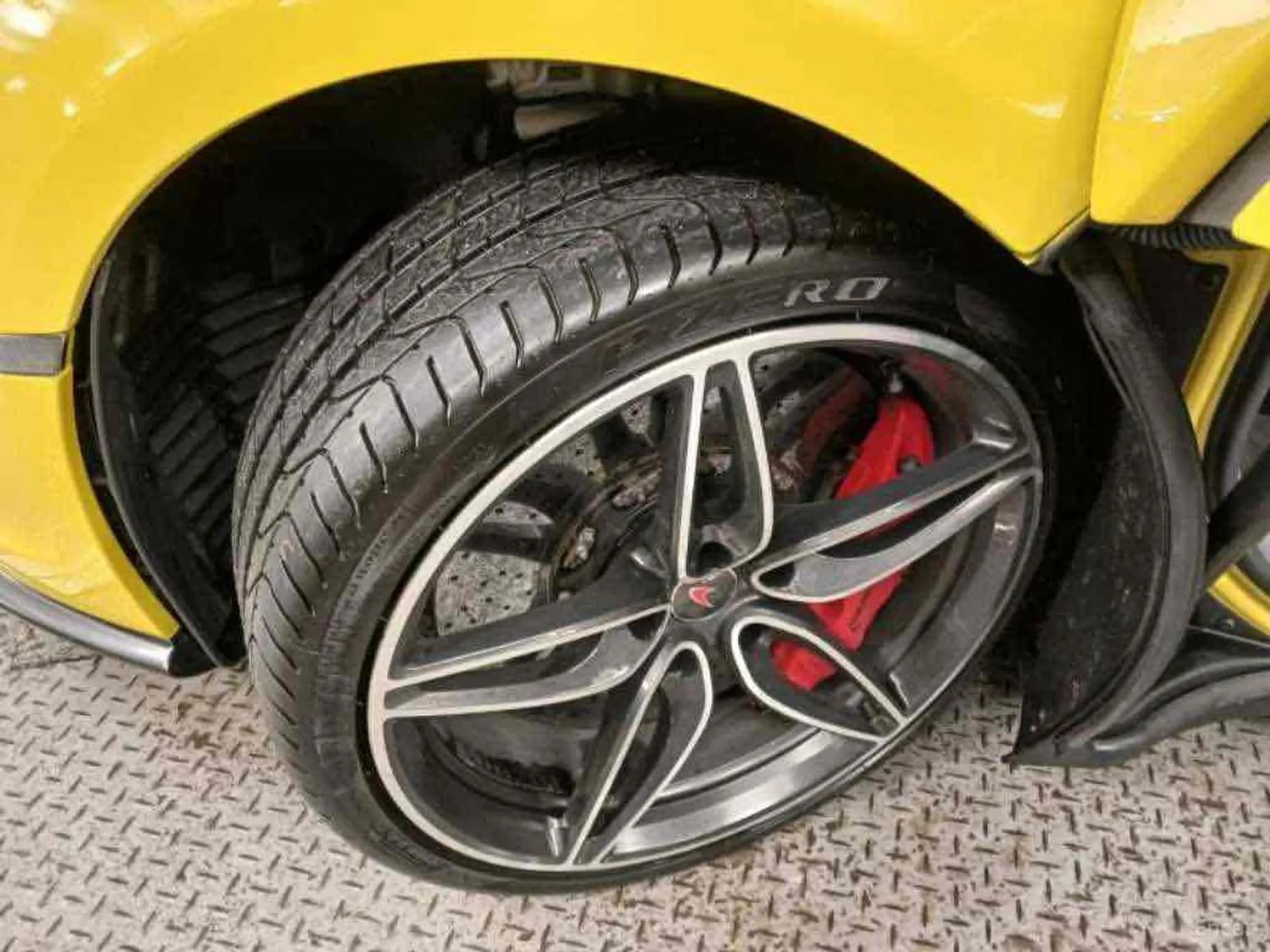 570S