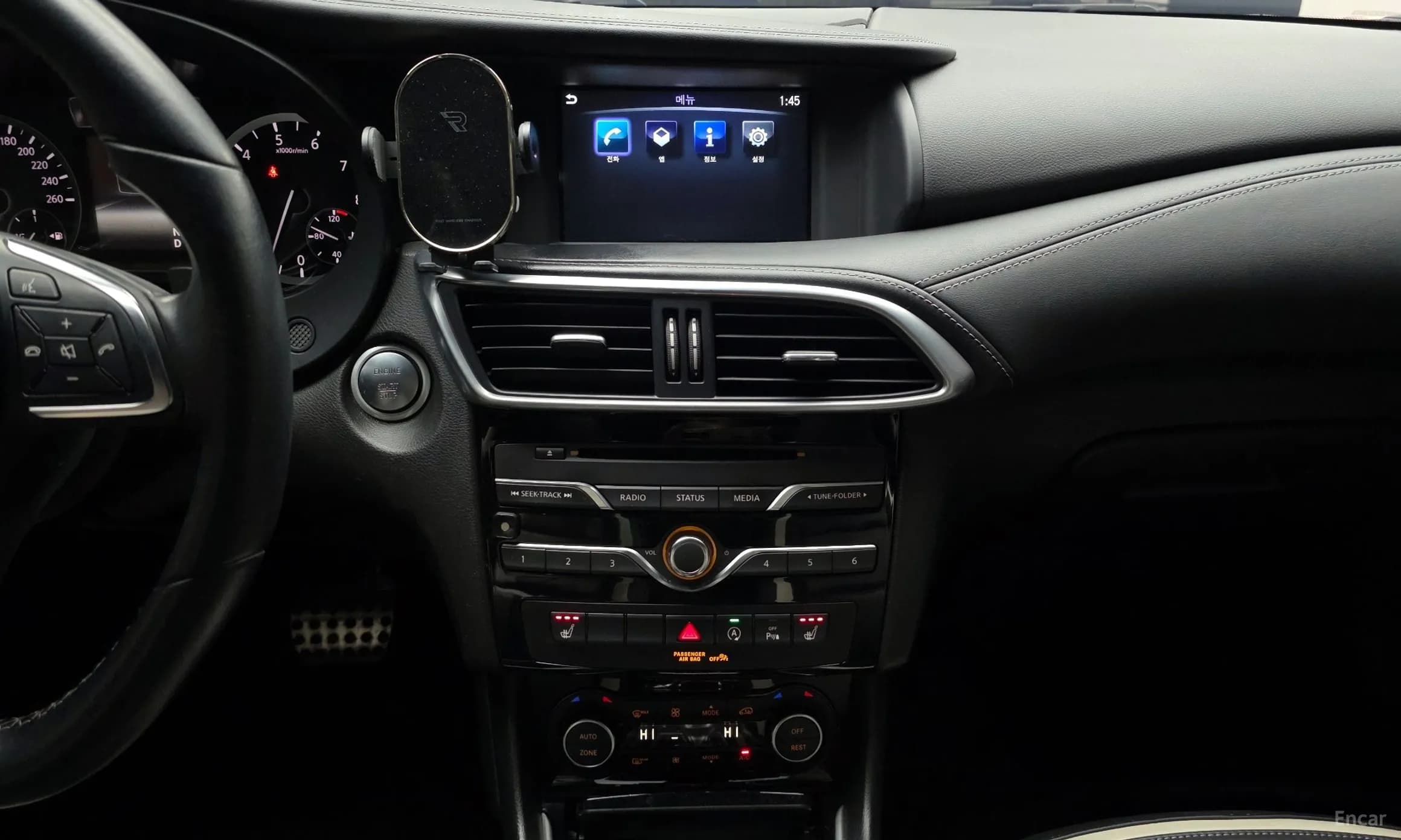 Q30