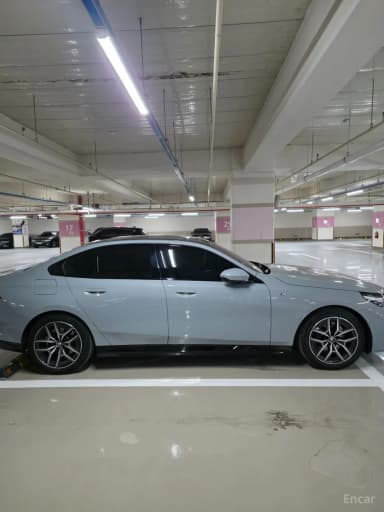 5 Series (G60)