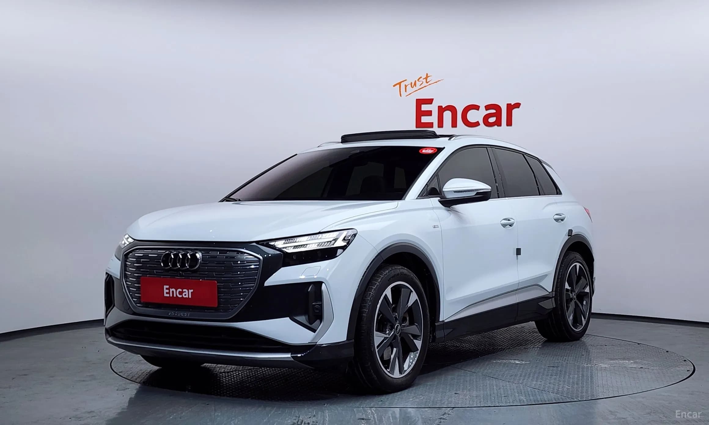 Q4 e-tron (F4)