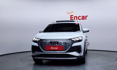 Q4 e-tron (F4)