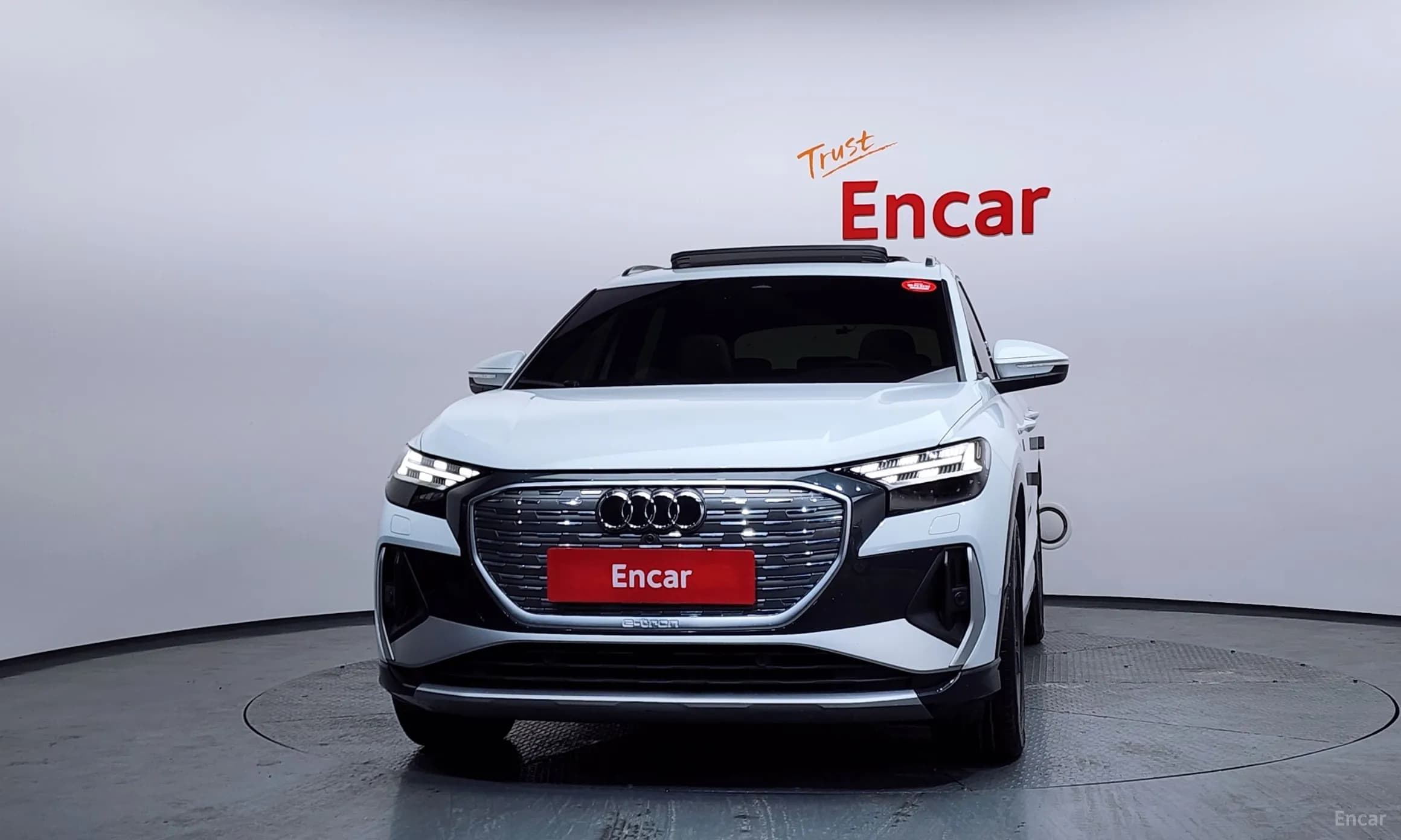 Q4 e-tron (F4)